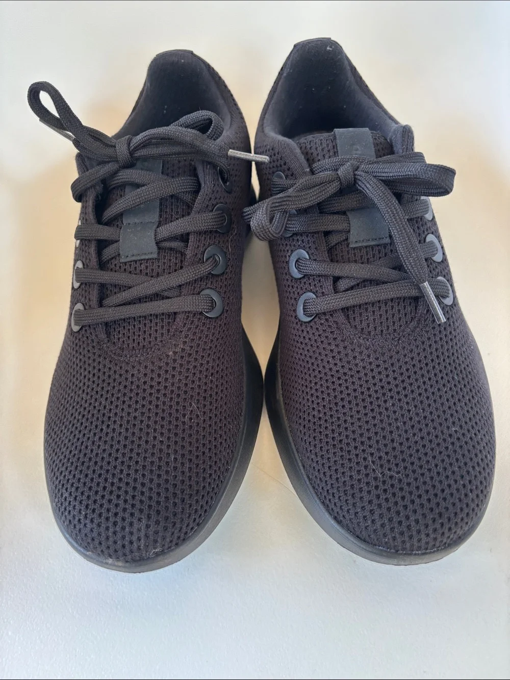 allbirds tree Runner, Men's size 10 Runner Sneakers - Black, new condition